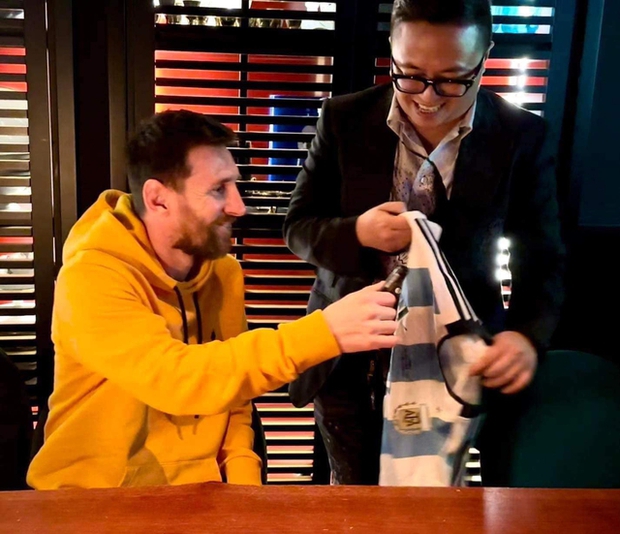 Doanh nhân đi cùng Jack sang Pháp yêu cầu gỡ MV, thẳng thắn: Em nghĩ bao nhiêu tiền mà đòi mời Messi đóng MV?-2