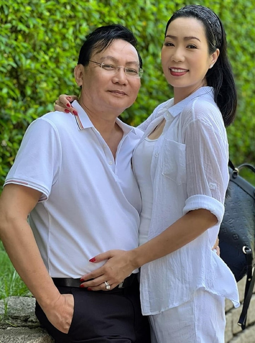 Á hậu hiếm hoi được phong tặng NSƯT, sắc vóc tuổi 52 sexy như gái đôi mươi là ai?-8