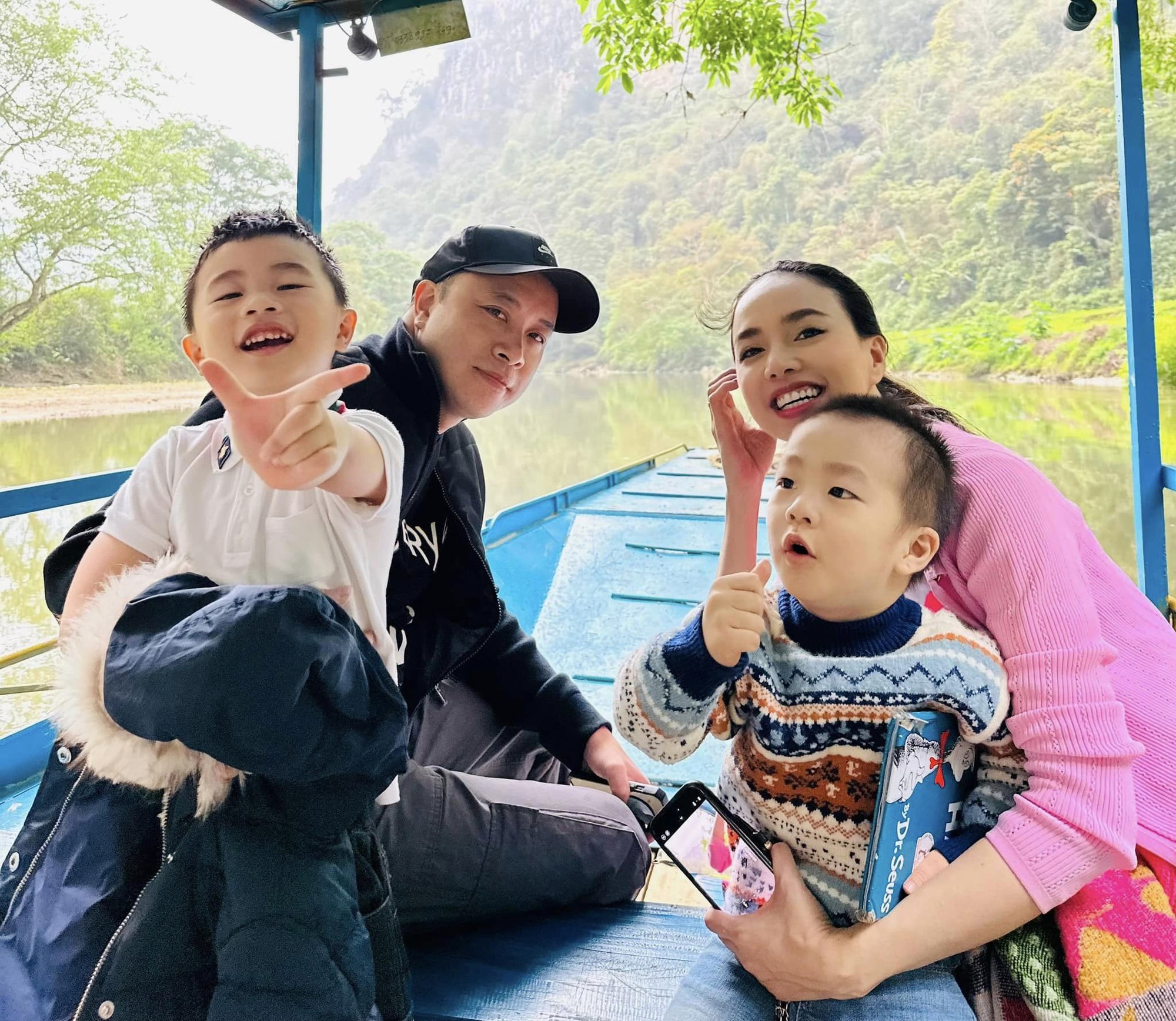 Con trai Đinh Ngọc Diệp đọc vanh vách tên 63 tỉnh thành, ai cũng khen mẹ dạy con quá đỉnh-5