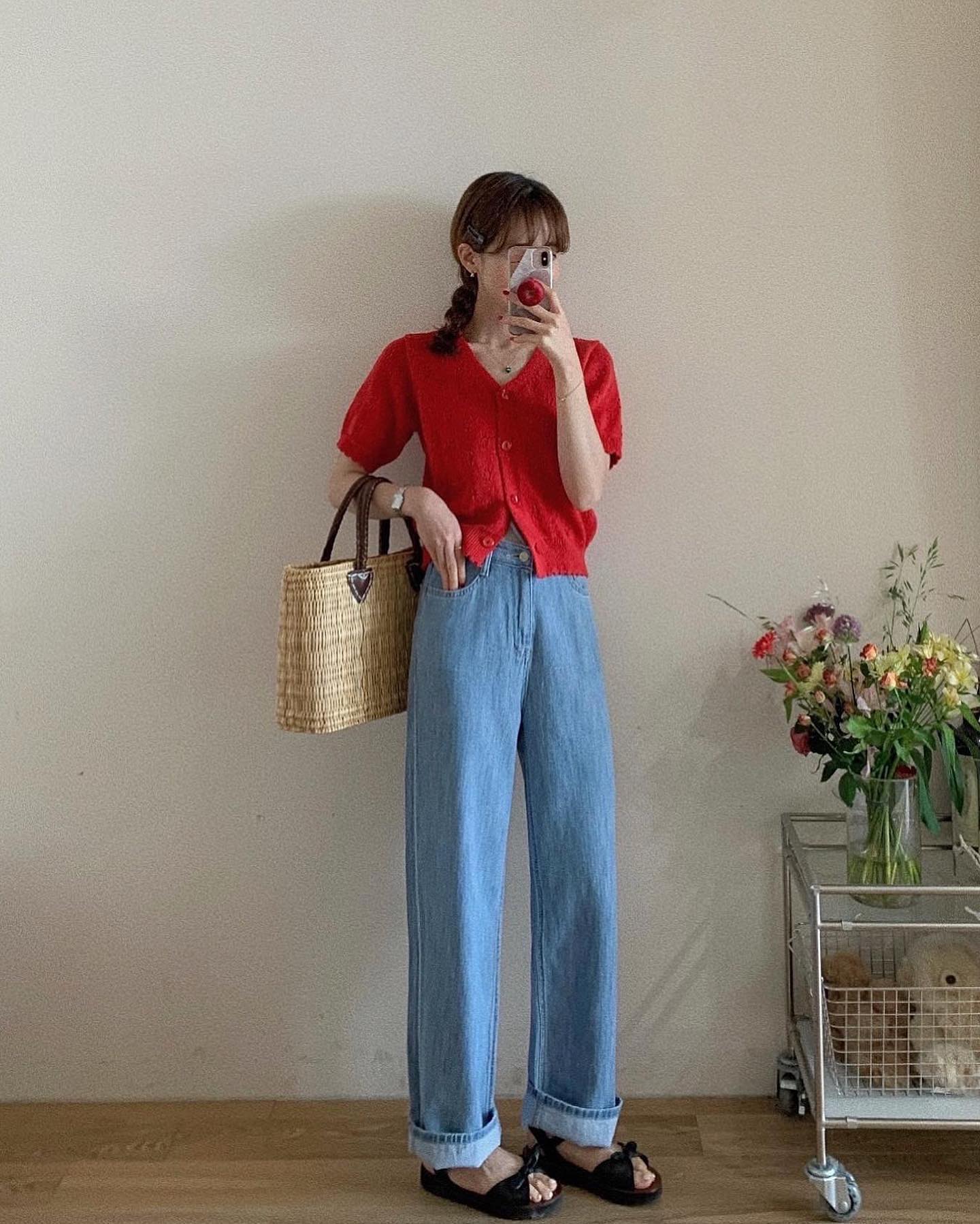 9 cách mặc trang phục màu đỏ sang trọng, không bị sến-8