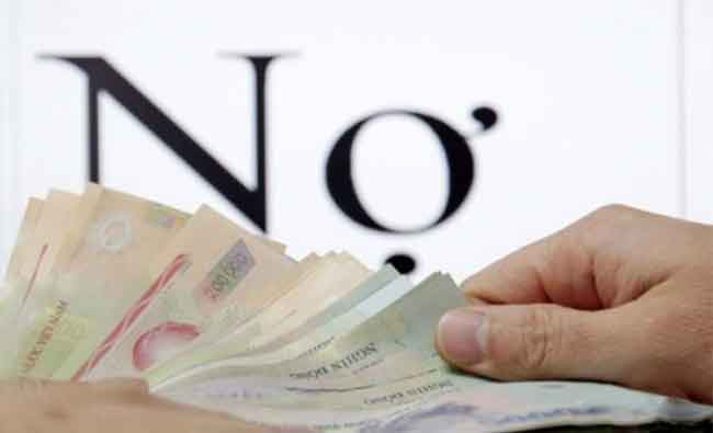 Chủ nợ liên tục đòi nợ khoản vay 300 triệu, tôi có nên nói với chồng?-1