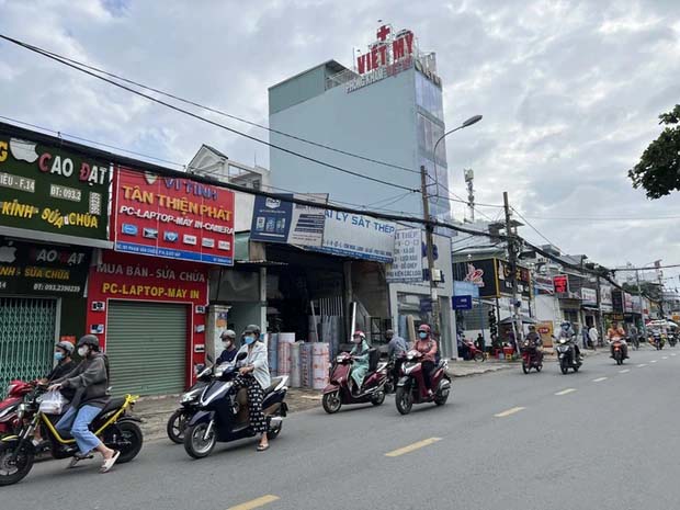 Vụ Người mẹ gõ cửa từng nhà tìm nguyên nhân cái chết của con: Tình tiết cần sáng tỏ-1