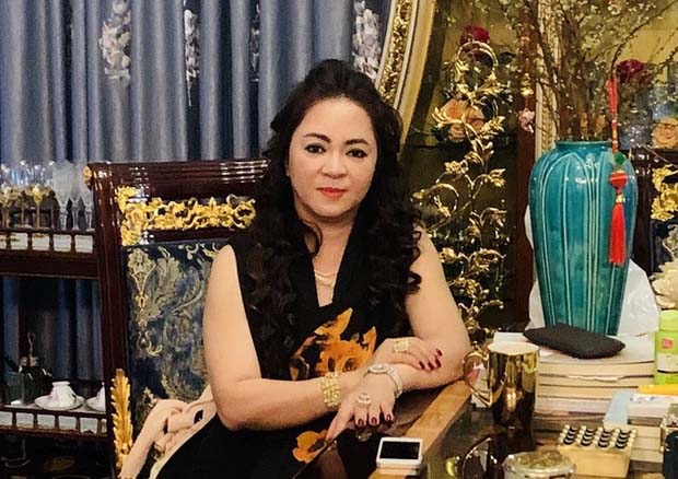 Đến lượt phía Đàm Vĩnh Hưng, Vy Oanh muốn được xác định là bị hại của bà Nguyễn Phương Hằng-1