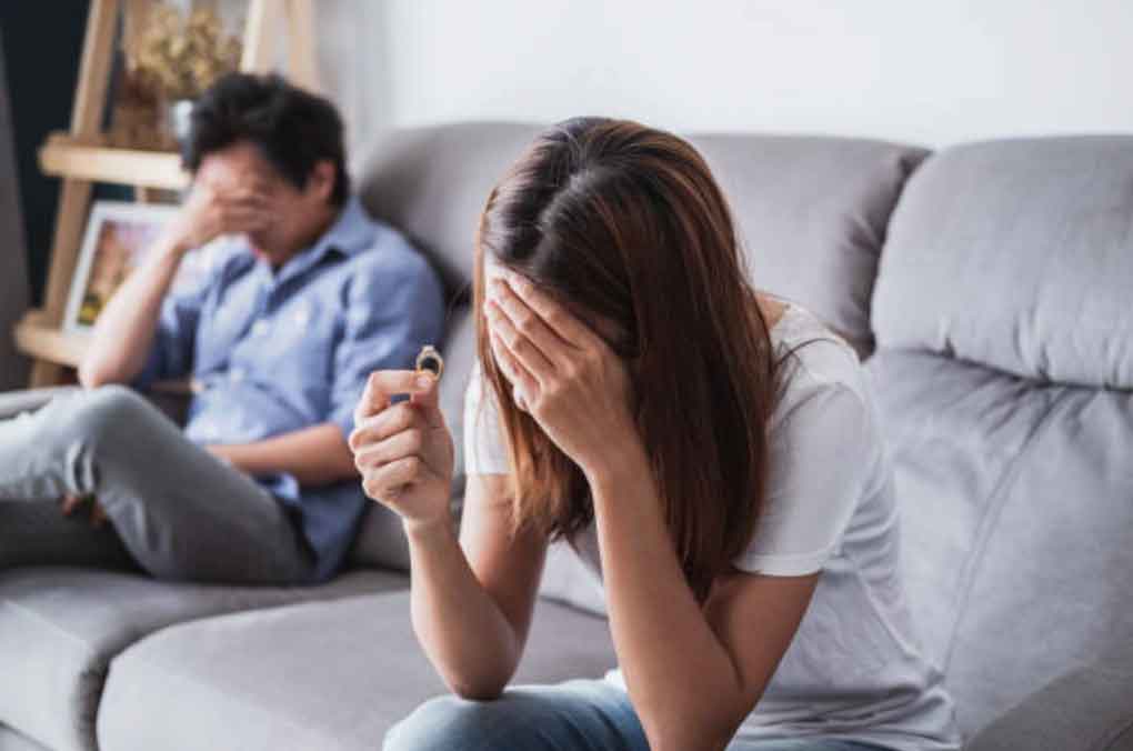 Nghe những lời bố nói, tôi càng quyết tâm ly hôn người chồng ngoại tình-1