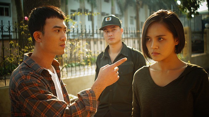 Doãn Quốc Đam quá mờ nhạt trên phim giờ vàng-3