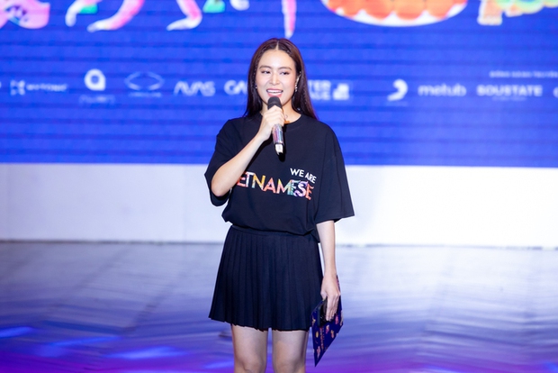 Nhạc sĩ Hồ Hoài Anh đóng vai trò gì trong Vietnamese Concert của Hoàng Thuỳ Linh?-6