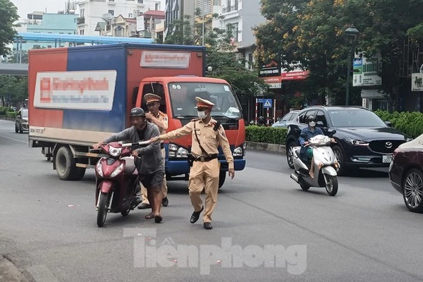 Bốn trường hợp CSGT được dừng phương tiện kiểm tra kể từ 15/9-1