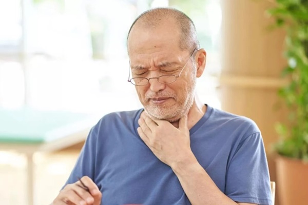 Một dấu hiệu cảnh báo ung thư có thể xuất hiện lúc ăn, rất dễ bị bỏ lỡ-1