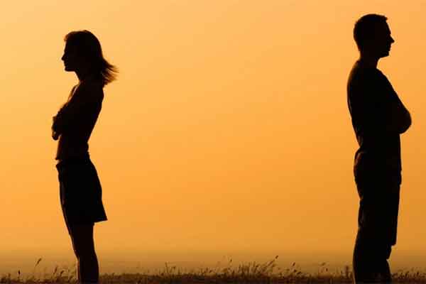 Vợ ngoại tình suốt 5 năm nhưng chồng giả vờ ngu ngơ không biết-2