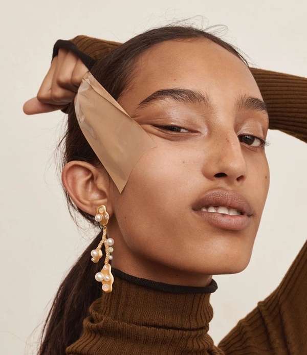 Hội chị em rủ nhau học theo TikTok dùng băng dính, nước muối, baking soda làm đẹp da và lời khuyên của bác sĩ-2