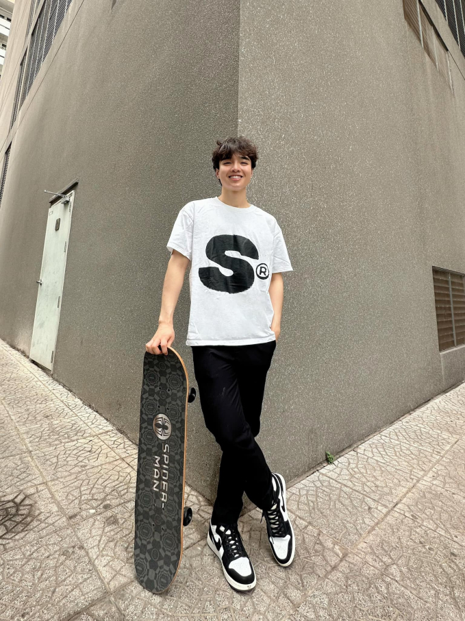 Tun Phạm đỉnh cỡ nào: Báo hiếu bố mẹ bằng căn hộ view Hồ Tây, lại chi thêm 500 triệu cải tạo nội thất, ai nhìn cũng ngưỡng mộ-1