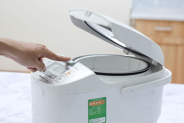 Tại sao khi nấu xong vẫn không nên mở nắp nồi cơm điện? Dùng đã lâu nhưng không phải ai cũng biết lý do-1