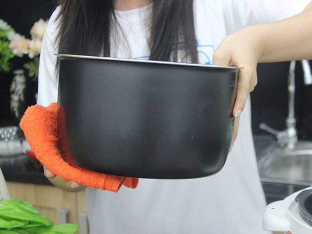 Tại sao khi nấu xong vẫn không nên mở nắp nồi cơm điện? Dùng đã lâu nhưng không phải ai cũng biết lý do-3