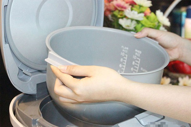 Tại sao khi nấu xong vẫn không nên mở nắp nồi cơm điện? Dùng đã lâu nhưng không phải ai cũng biết lý do-4