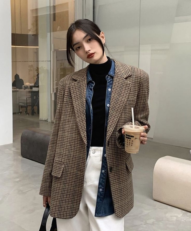 Đáng sắm nhất bây giờ là áo blazer, diện lên sẽ thấy không khí mùa thu liền-14