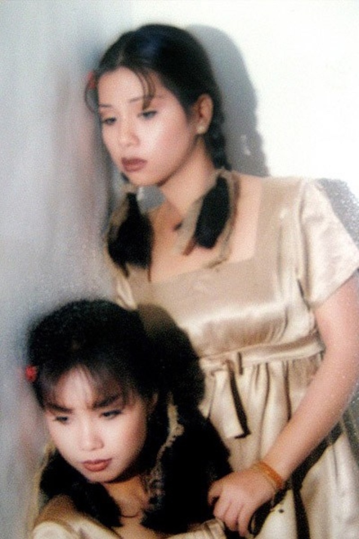 Nhan sắc Cẩm Ly: Từ trong trẻo chuẩn nữ thần thanh xuân đến đằm thắm, giản dị-1