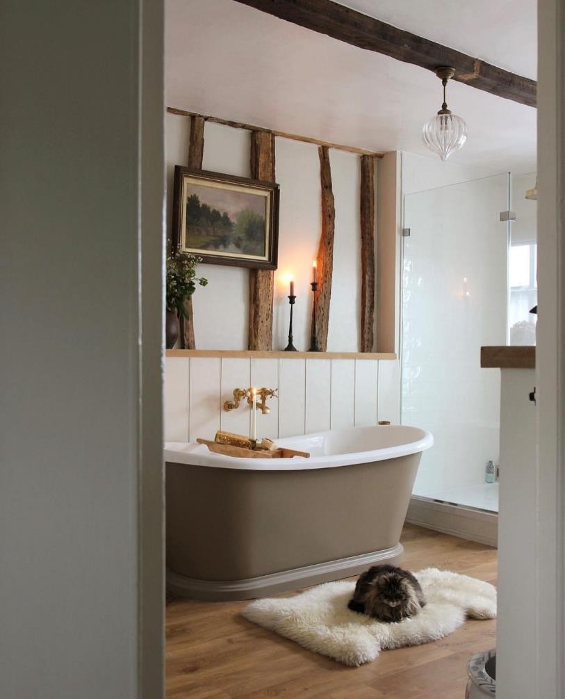 Dành 4 năm sửa căn nhà hơn 400 tuổi, thành quả khiến hàng xóm cũng ngạc nhiên-18