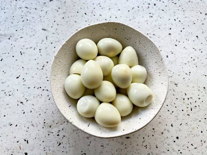 Sườn kho không đã ngon, cho thêm quả bé tí dinh dưỡng gấp 3-4 lần trứng gà lại được món ăn với cơm siêu bổ-7