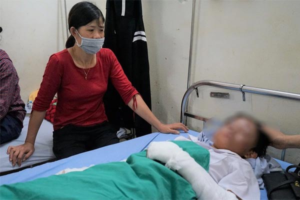 Sau tiếng cười lớn lúc nửa đêm, tá hỏa phát hiện bé trai chết bên mẹ ruột-2