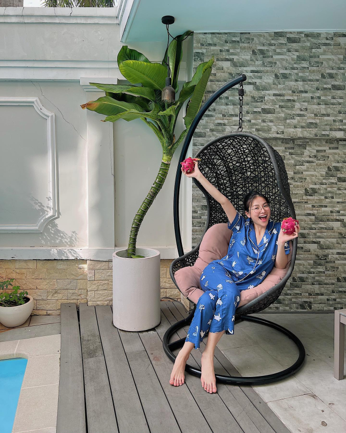 Bên trong biệt thự khu nhà giàu quận 2 của Hoa hậu Phương Khánh: Vườn cây xanh um, cứ ngồi vào là có ảnh đẹp-11