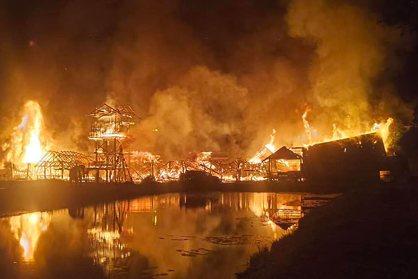 Thông tin thêm về vụ cháy lớn ở chợ nổi Pattaya - địa điểm du lịch nổi tiếng mang tính biểu tượng của Thái Lan-5