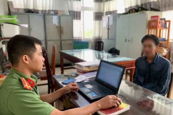 Nhân viên ngân hàng lập nhóm Zalo với hàng trăm đồng nghiệp để bán giấy tờ giả-2