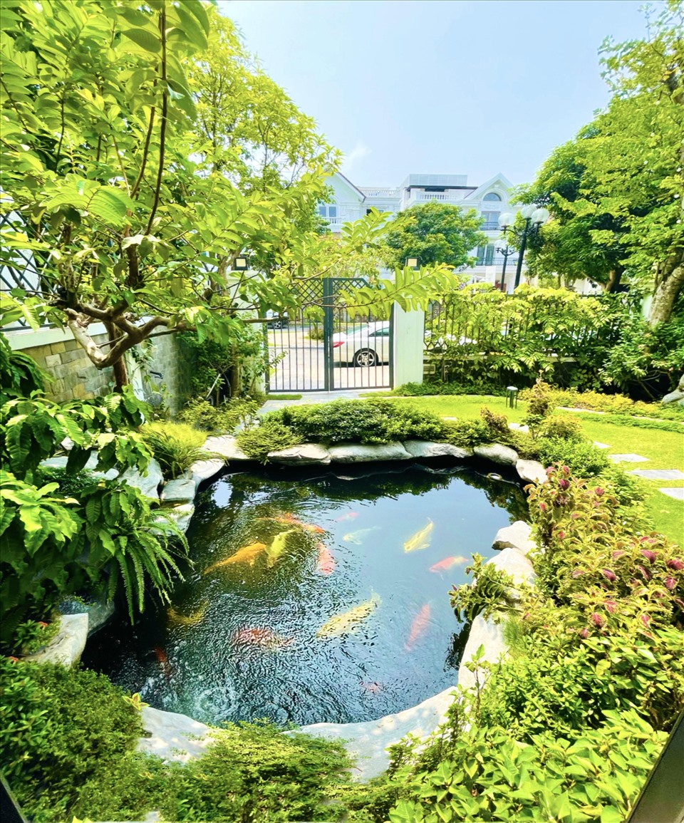 Cuộc sống nhung lụa trong biệt thự 60 tỷ của nữ diễn viên khoe chồng là sugar daddy bao nuôi 17 năm qua-17