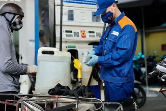 Giá xăng trong nước có thể giảm, chấm dứt mạch tăng 6 phiên liên tiếp