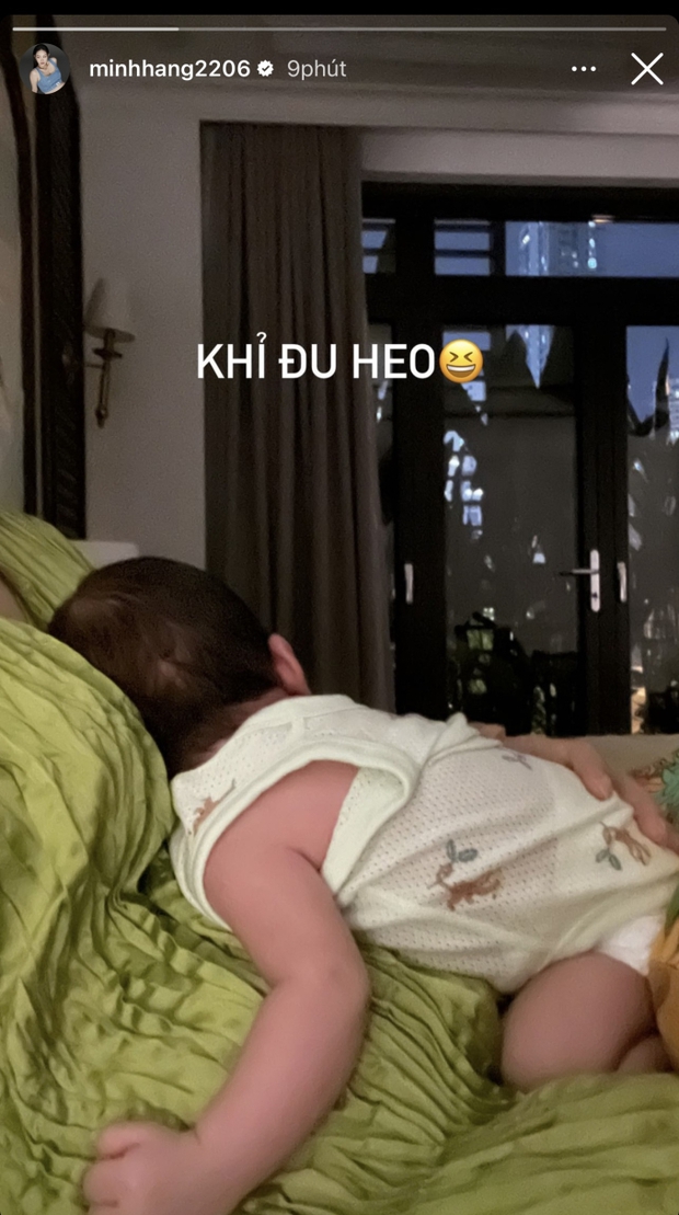 Minh Hằng hiếm hoi khoe cận quý tử đầu lòng, vẫn giữ 1 nguyên tắc quen thuộc-1