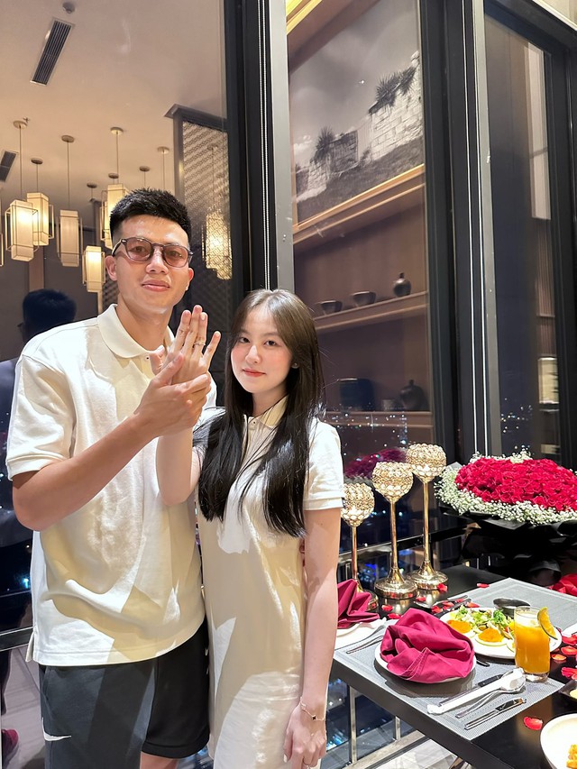 Cựu cầu thủ U23 Việt Nam cầu hôn Huỳnh Như, hé lộ ngày cưới-1