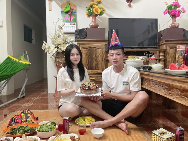 Cựu cầu thủ U23 Việt Nam cầu hôn Huỳnh Như, hé lộ ngày cưới-5