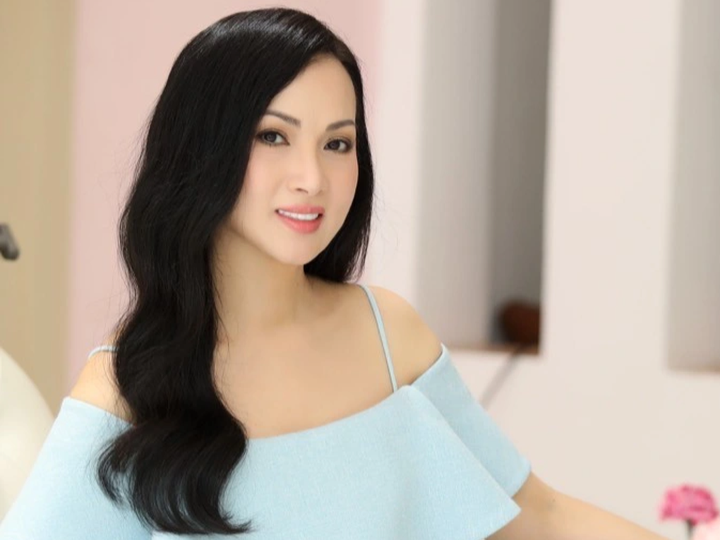 Ca sĩ Hà Phương hé lộ mối quan hệ với chồng doanh nhân sau tin đồn rạn nứt-1