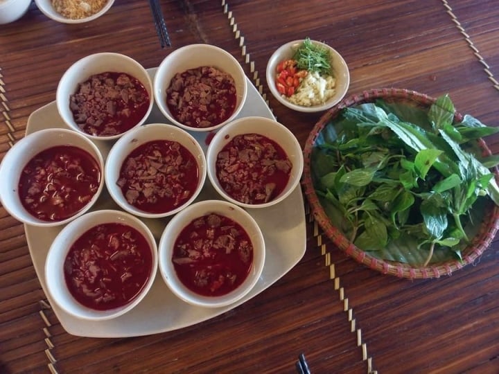 Phần thịt lợn chứa đầy mầm bệnh dù rẻ cũng không nên mua-3