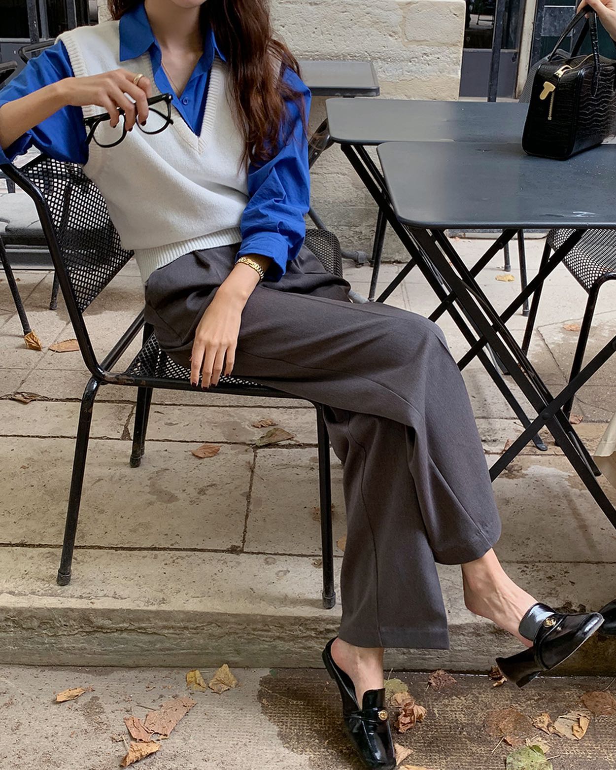 4 kiểu giày hợp cạ với quần ống rộng, giúp vẻ ngoài thêm sang xịn mịn-2