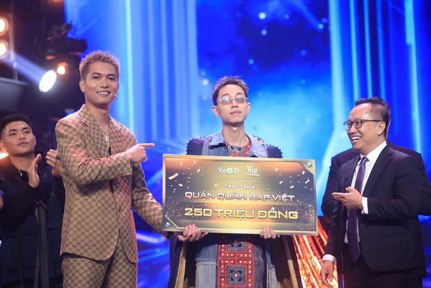 Double2T - Quán quân Rap Việt mùa 3: Từ người miền núi hớt tóc trang trải qua ngày đến chủ nhân loạt hit triệu view-1