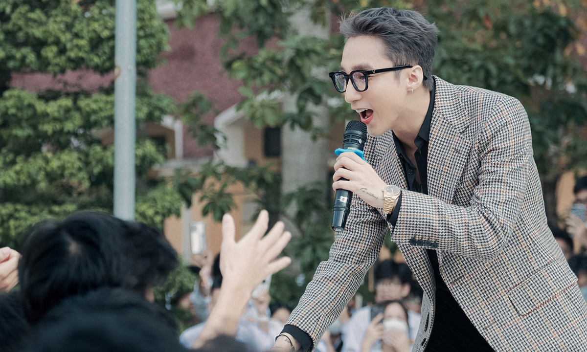 Phản ứng trái ngược của sao Việt với cùng một câu hỏi: Hà Hồ được khen khéo léo, Hoàng Thùy Linh hứng chỉ trích vì trịch thượng-4