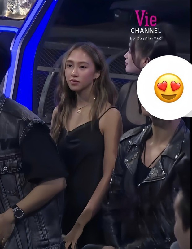 Con gái Thái VG lên đồ xem chung kết Rap Việt, nhan sắc trên sóng truyền hình gây chú ý-1