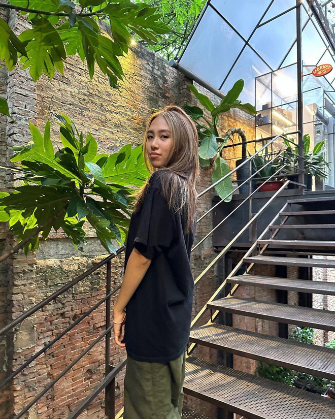 Con gái Thái VG lên đồ xem chung kết Rap Việt, nhan sắc trên sóng truyền hình gây chú ý-5