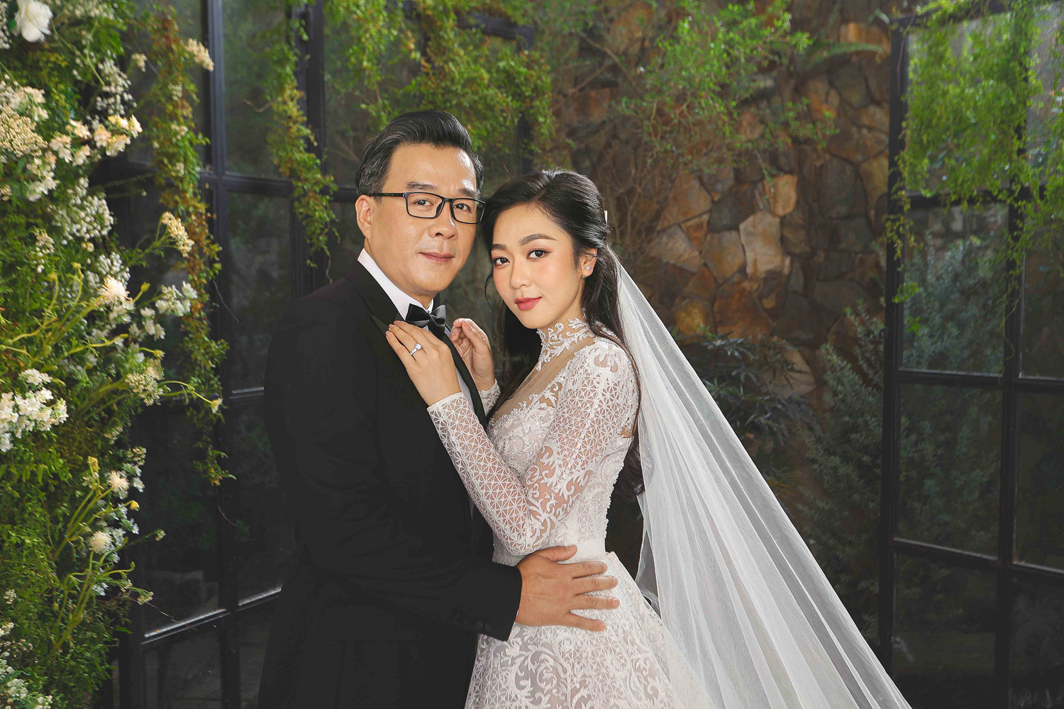 Hôn nhân ngắn ngủi của Hà Thanh Xuân và vua cá Koi: Từng nói bao câu ngôn tình, cưới xong đã xảy ra mâu thuẫn-4