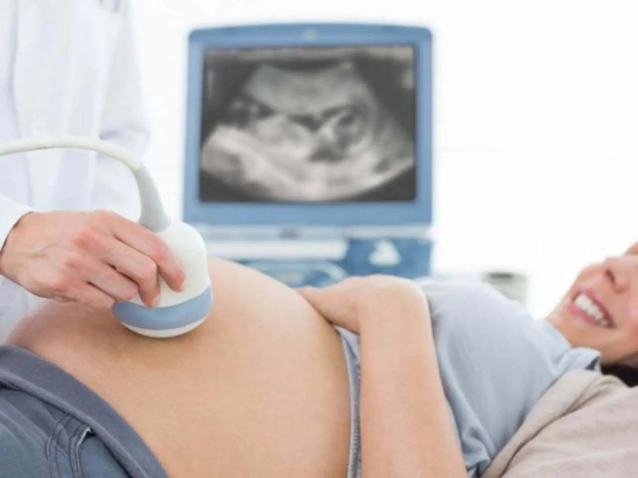 Thai nhi phát đi những tín hiệu này, mẹ bầu không kịp hiểu dễ mất con mãi mãi-3