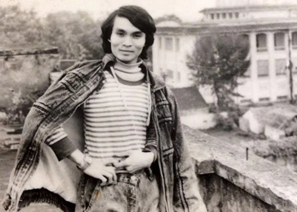 Quá khứ cơ cực của NSƯT Xuân Hinh: Cứ nhìn ảnh mẹ mà bật khóc vì thương-1