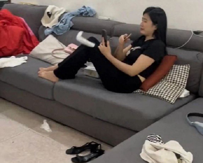 Chê vợ xấu xí không biết ăn diện, chồng ly hôn để cưới nhân tình nhưng sau đó anh liền hối hận-1