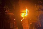 Hàng xóm tiếc thương 2 bé tử vong trong vụ cháy ở TPHCM: Tiếng kêu cứu tắt dần trong biển lửa-7