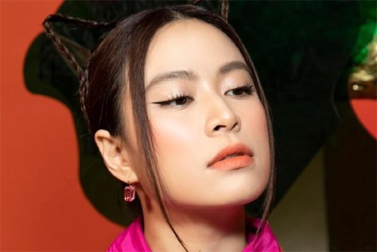 Hoàng Thùy Linh ngạo mạn hay cú trượt chân về văn hóa ứng xử?