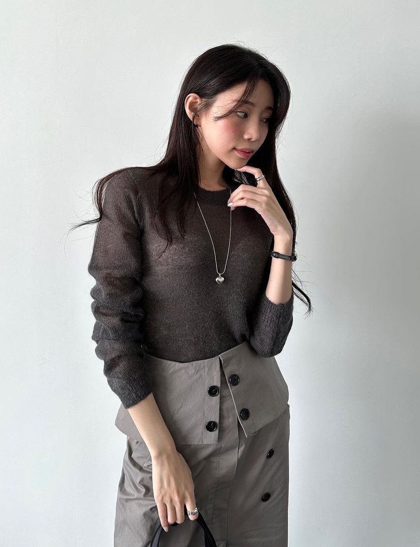 Sai lầm kém duyên khi diện áo len vào mùa thu của nhiều nàng công sở-4