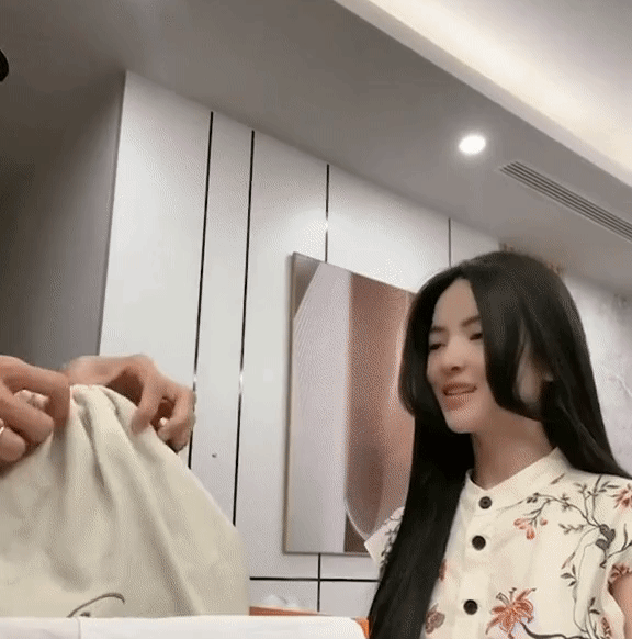 Quang Hải chiều bạn gái, nói đói là bao: Ăn tối sang chảnh, bill hơn 14 triệu ký rẹt là xong-4