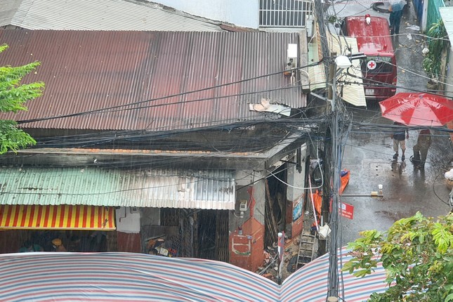 Vụ hai cháu bé tử vong trong căn nhà bốc cháy: Hai cửa thoát nạn đều khóa trái-2