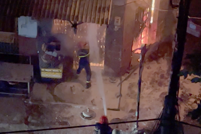 Vụ hai cháu bé tử vong trong căn nhà bốc cháy: Hai cửa thoát nạn đều khóa trái-4