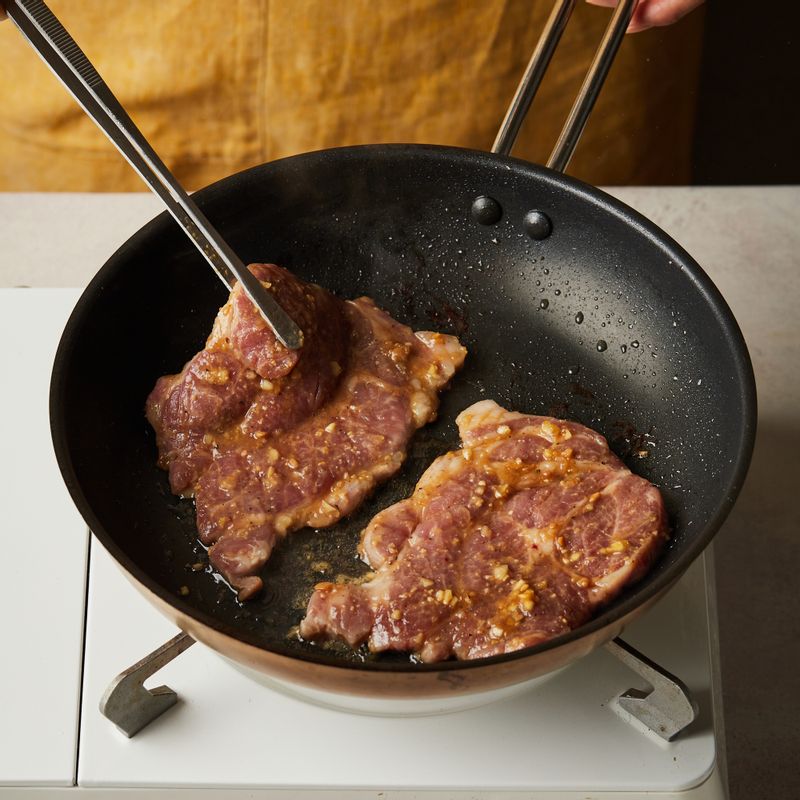 Thịt nạc vai chế biến theo cách này vừa mềm ngon đậm đà, dễ đến mức ai cũng làm được-11