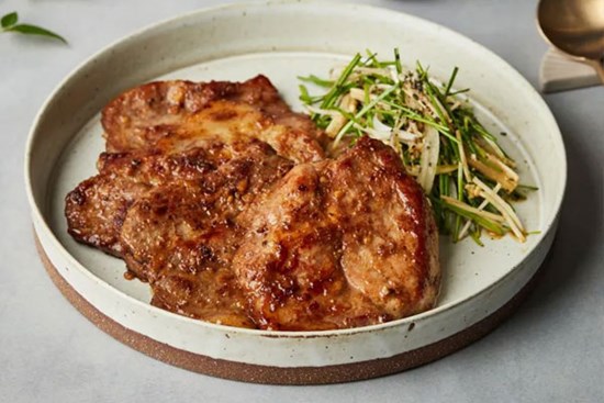 Thịt nạc vai chế biến theo cách này vừa mềm ngon đậm đà, dễ đến mức ai cũng làm được